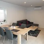 Apartament H&h - Tinys Muhr Am